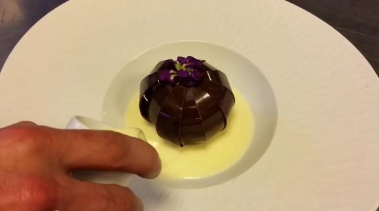 dizájn édesség csokoládé virág kinyílik